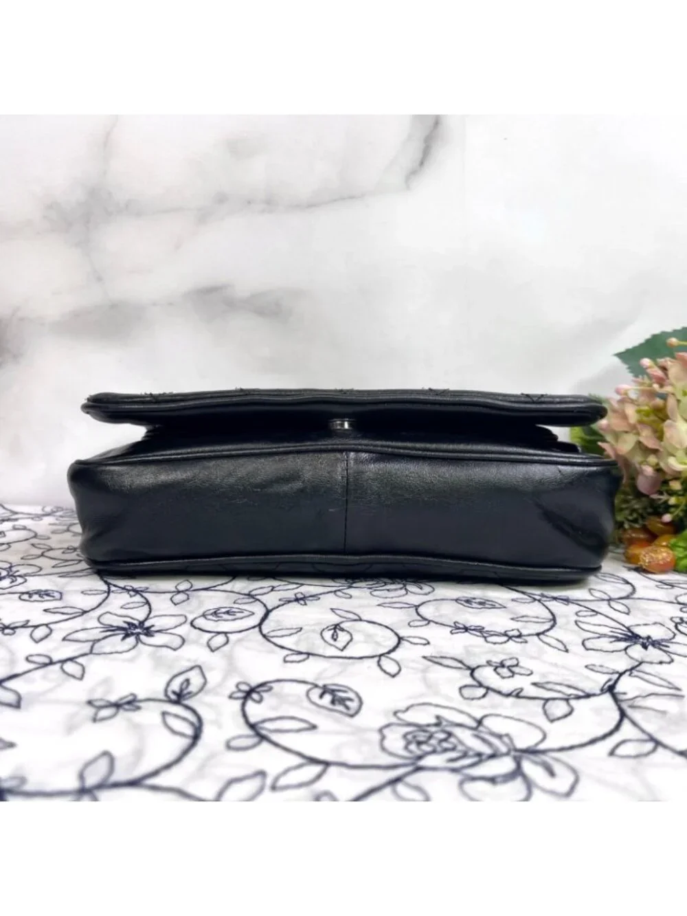 Chanel Chain Shoulder Bag Wallet Quilted